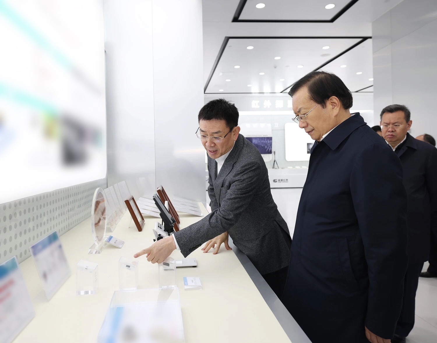 王忠林到乐虎游戏官网开展“解难题、稳增长、促发展”企业帮扶活动